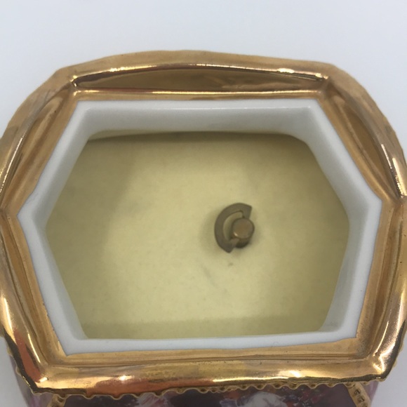 Shared Memories Jewelry Box Musical My Sister My Friend Sandra Kuck Pls Read - Picture 12 of 14